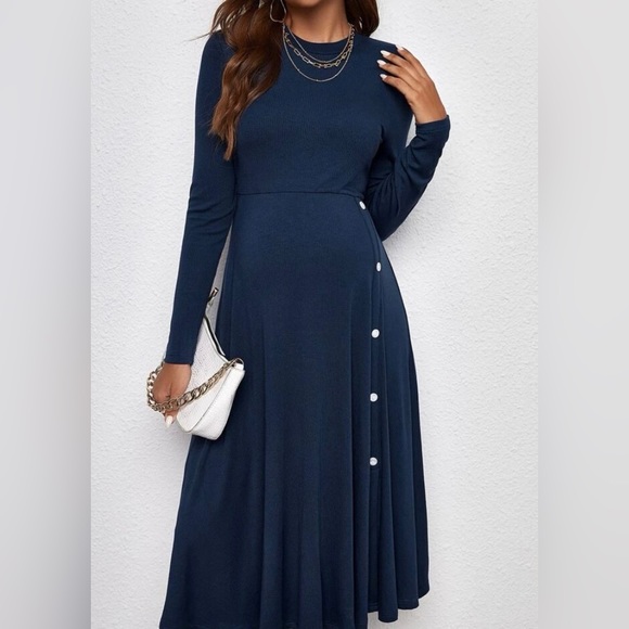 Maternity long sleeve dress with button detail size L. - Picture 3 of 6